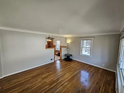 6673 Jersey, Cincinnati, OH 45233 photo 2