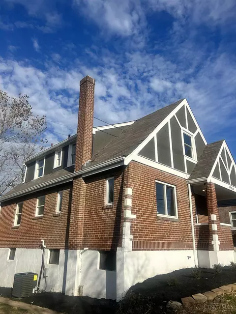 4904 Shirley Pl, Cincinnati, OH 45238