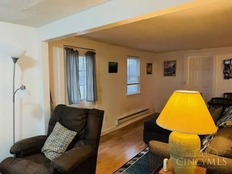 126 Carr, Blanchester, OH 45107 photo 4