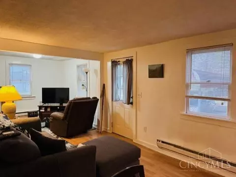 126 Carr, Blanchester, OH 45107 photo 3