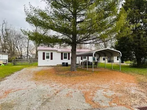 126 Carr, Blanchester, OH 45107