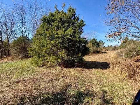 2 Greenbrier, Seaman, OH 45679