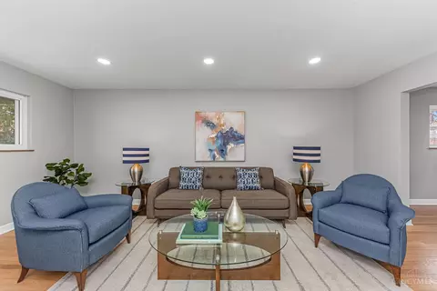Living - 6705 Winton, Cincinnati, OH 45224 photo 2 of 4