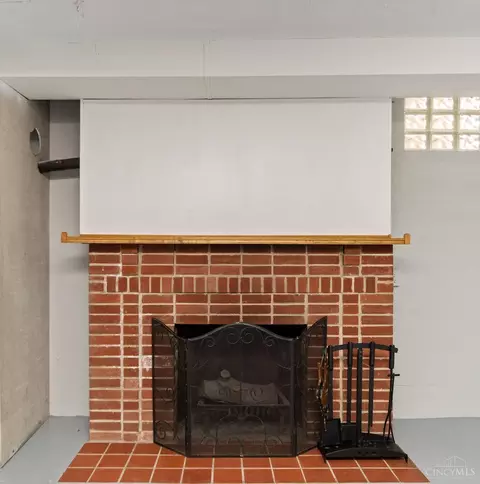 Living - 6705 Winton, Cincinnati, OH 45224 photo 4 of 4