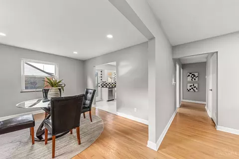 Dining - 6705 Winton, Cincinnati, OH 45224 photo 2 of 3