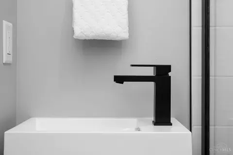 Bath - 6705 Winton, Cincinnati, OH 45224 photo 6 of 8