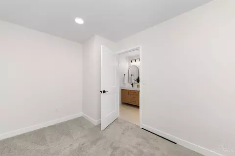 4718 Ward, Cincinnati, OH 45227 photo 31
