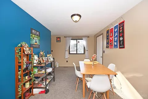 616 Regent, Cincinnati, OH 45245 photo 9
