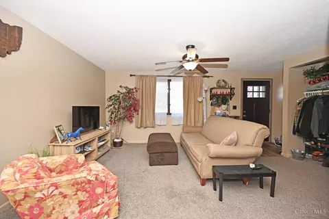 616 Regent, Cincinnati, OH 45245 photo 8
