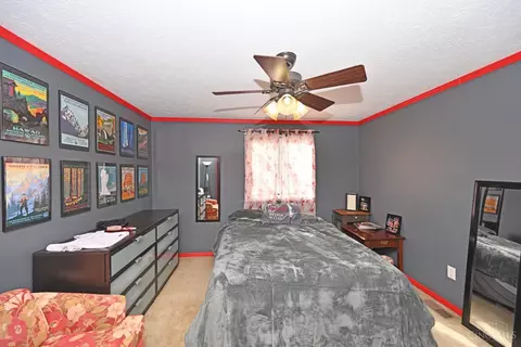 616 Regent, Cincinnati, OH 45245 photo 20