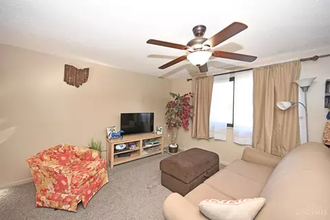 616 Regent, Cincinnati, OH 45245 photo 7