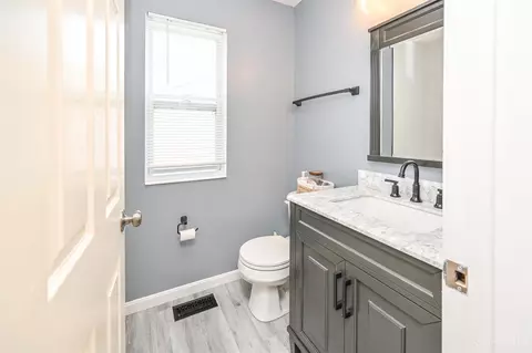 2372 Garrison, Cincinnati, OH 45231 photo 14