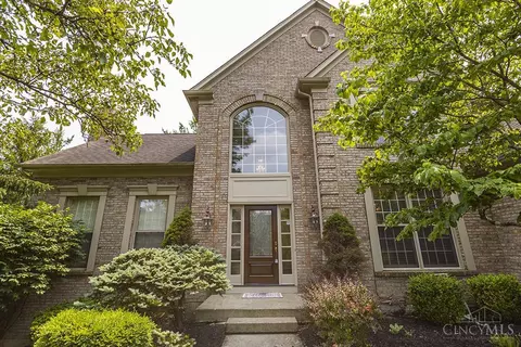 9275 Johnston Ln, Cincinnati, OH 45242
