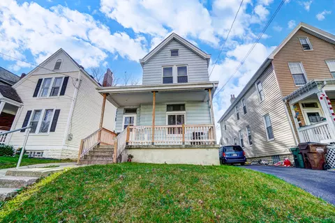1955 Maple, Cincinnati, OH 45212