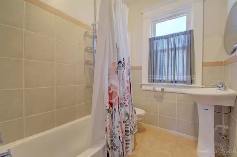 2030 Burnet, Cincinnati, OH 45219 photo 22
