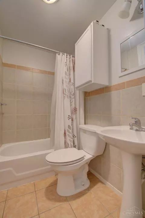 2030 Burnet, Cincinnati, OH 45219 photo 14