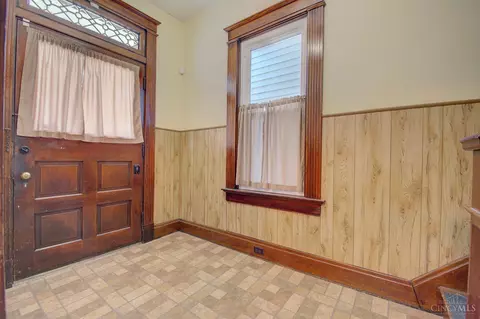 2030 Burnet, Cincinnati, OH 45219 photo 4