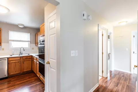 647 Regent, Cincinnati, OH 45245 photo 17