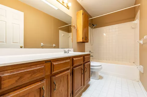 647 Regent, Cincinnati, OH 45245 photo 18