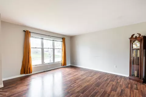 647 Regent, Cincinnati, OH 45245 photo 5