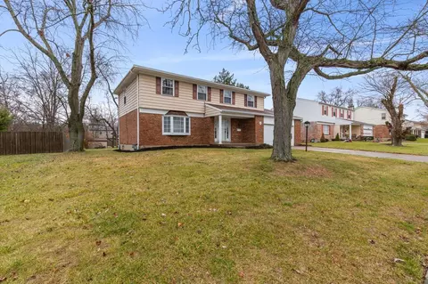898 Cedarhill, Cincinnati, OH 45240