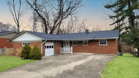 109 Junedale, Greenhills, OH 45218