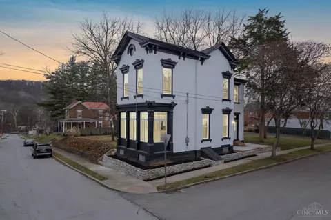6601 Ledge St, Cincinnati, OH 45227 photo 3