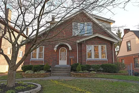 1625 Robinson, Cincinnati, OH 45223