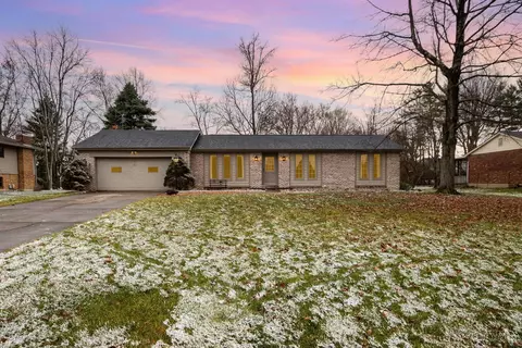 7421 Lake Park, West Chester, OH 45069