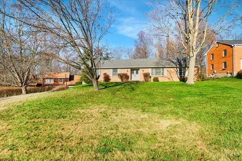 7674 Fox Trl, Cincinnati, OH 45245