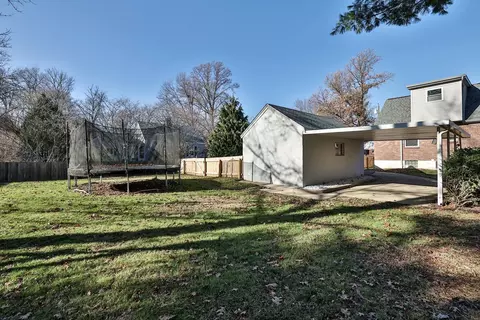 105 Charlotte, Cincinnati, OH 45215 photo 26