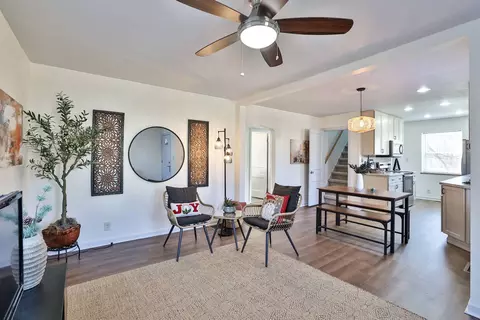 105 Charlotte, Cincinnati, OH 45215 photo 30