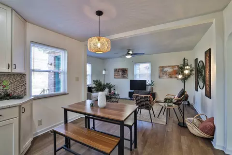 105 Charlotte, Cincinnati, OH 45215 photo 6