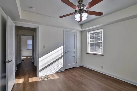 105 Charlotte, Cincinnati, OH 45215 photo 32