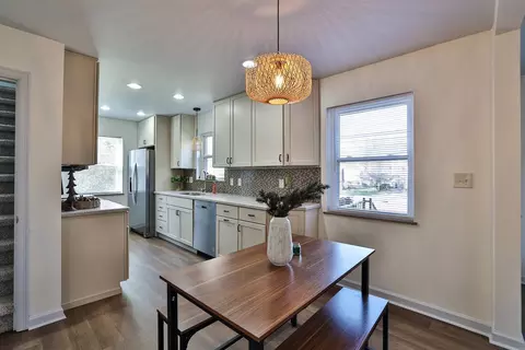 105 Charlotte, Cincinnati, OH 45215 photo 7