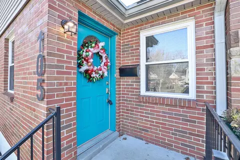 105 Charlotte, Cincinnati, OH 45215 photo 24