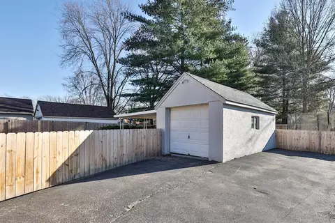 105 Charlotte, Cincinnati, OH 45215 photo 29