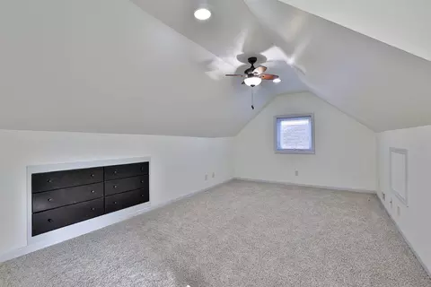 105 Charlotte, Cincinnati, OH 45215 photo 14