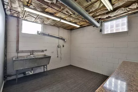 105 Charlotte, Cincinnati, OH 45215 photo 23