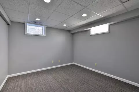 105 Charlotte, Cincinnati, OH 45215 photo 12