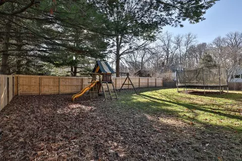 105 Charlotte, Cincinnati, OH 45215 photo 25