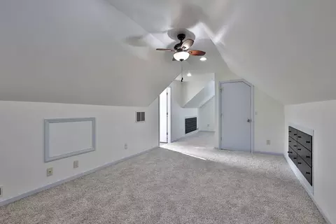 105 Charlotte, Cincinnati, OH 45215 photo 15