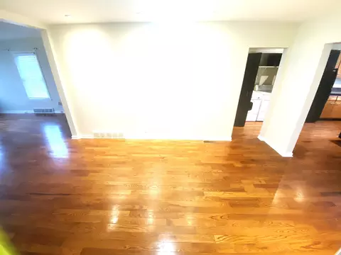 944 Phillips, Cincinnati, OH 45230 photo 3