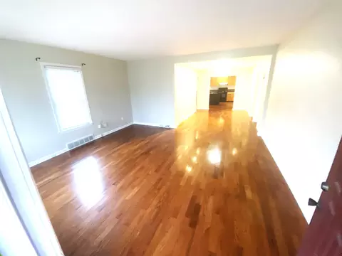 944 Phillips, Cincinnati, OH 45230 photo 2