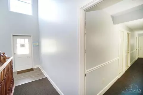 715 Castlegate #302, Cincinnati, OH 45231 photo 4