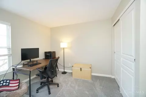 715 Castlegate #302, Cincinnati, OH 45231 photo 22