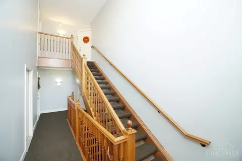 715 Castlegate #302, Cincinnati, OH 45231 photo 5