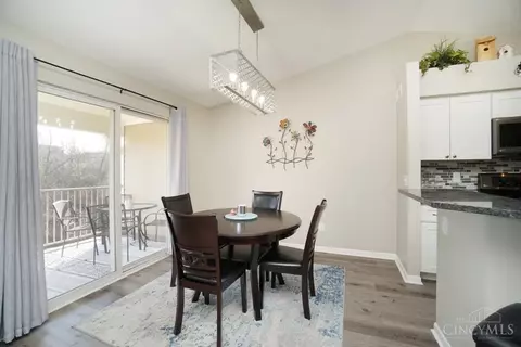 715 Castlegate #302, Cincinnati, OH 45231 photo 11