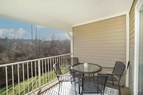 715 Castlegate #302, Cincinnati, OH 45231 photo 27