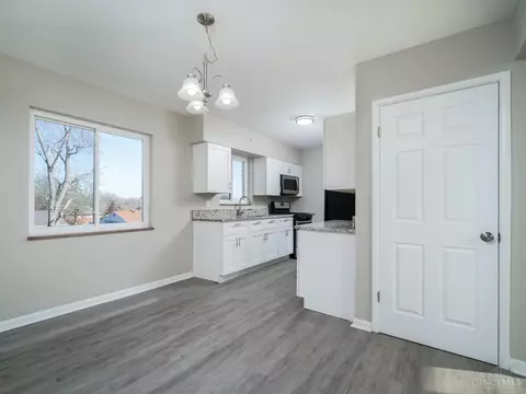 288 Riddle, Woodlawn, OH 45215 photo 9
